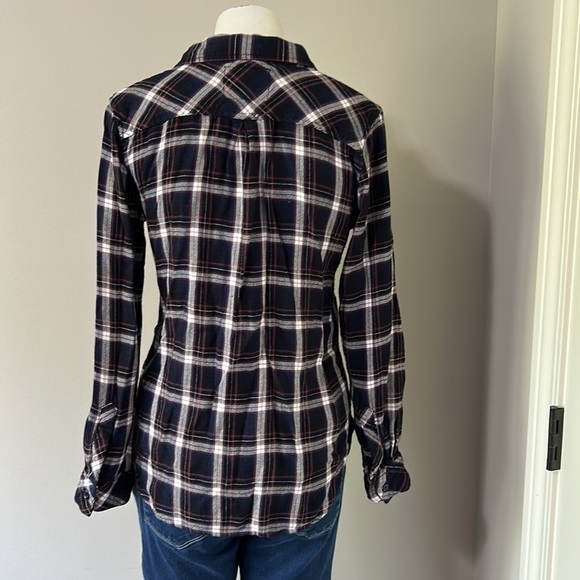 RAILS Hunter Button Down in Navy & Plum Flannel Plaid Fall Winter Sz M - Picture 8 of 13